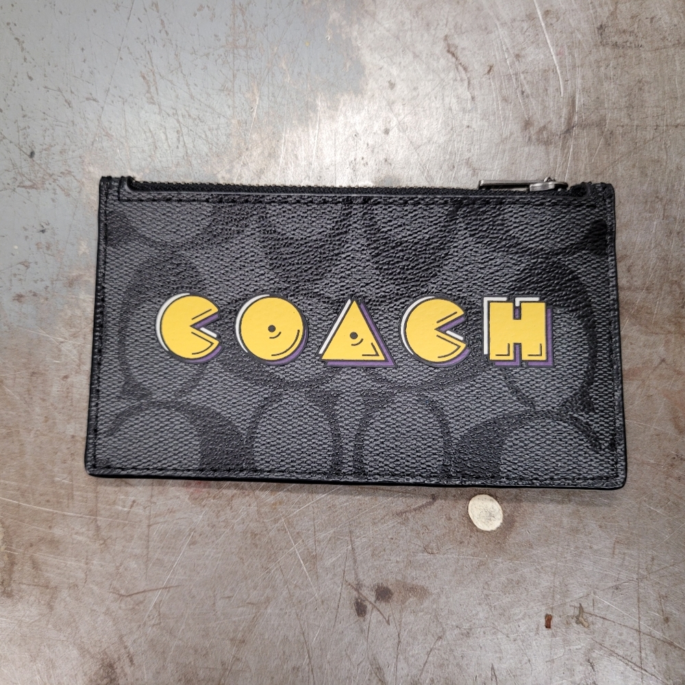 NWT COACH SIGNATURE PAC-MAN ZIP COIN AND CARD CASE RARE SOLD OUT